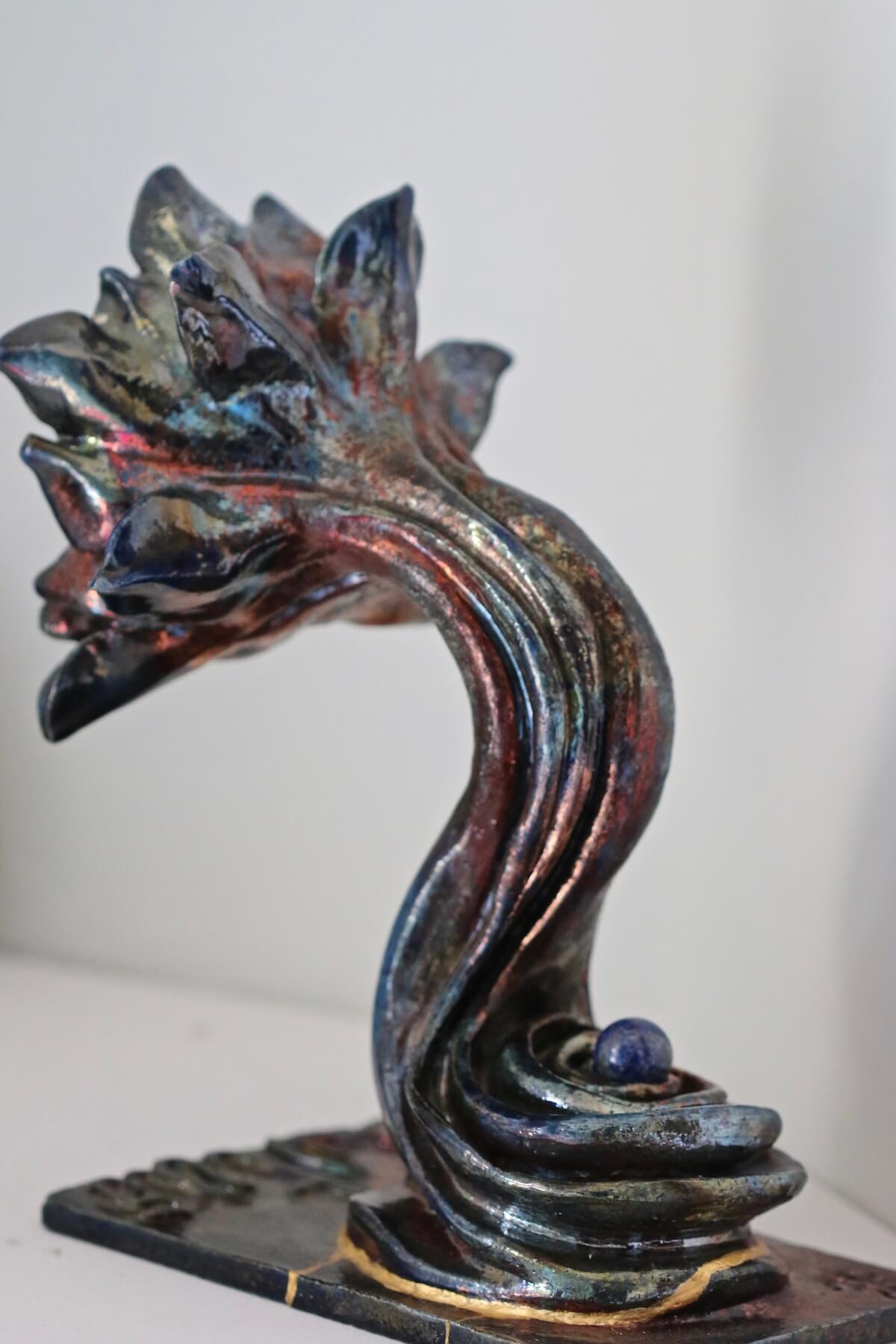 lotus fond blanc raku ceramique lotus cosmical sculpture energetique florence vb dordogne